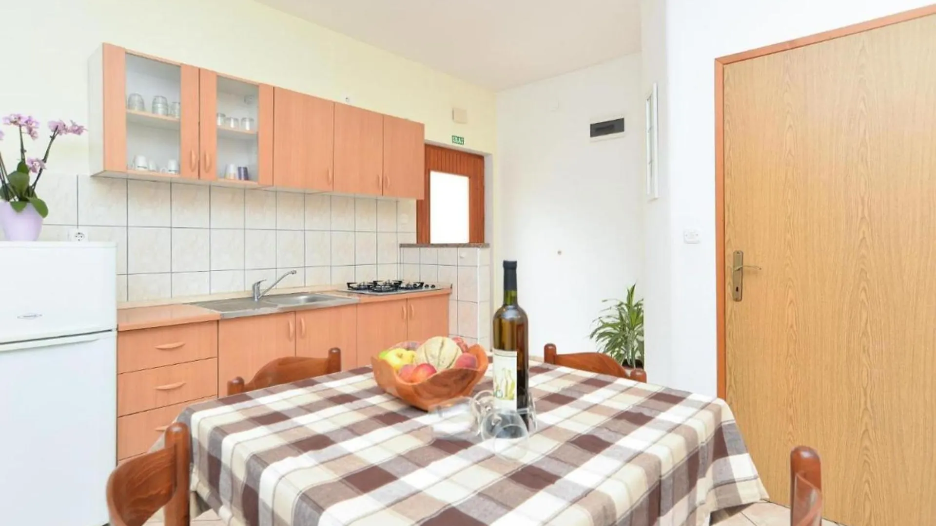 Cozy Apartment With Terrace And Bbq Stinjan