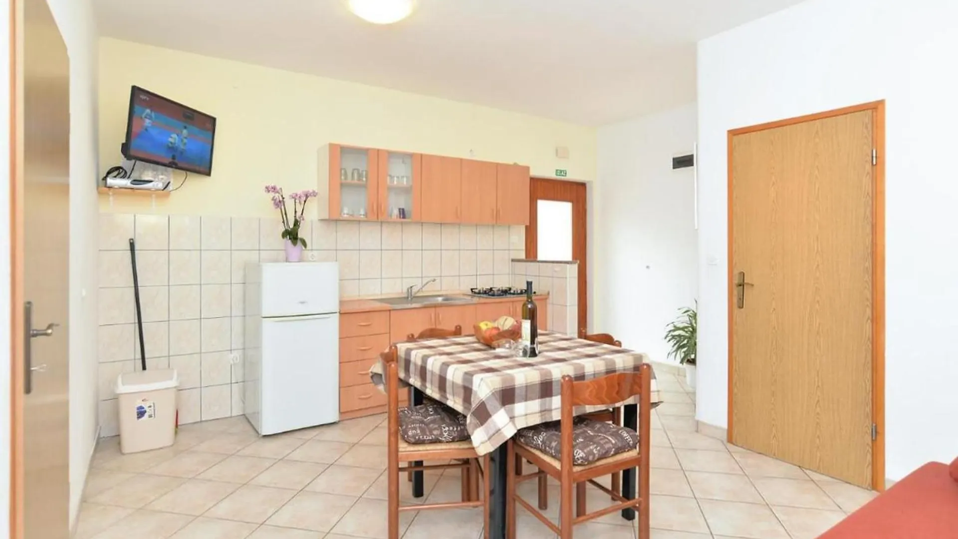 Cozy Apartment With Terrace And Bbq Stinjan