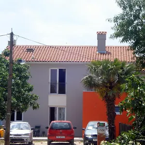 Apartman Studio Fuart, Stinjan