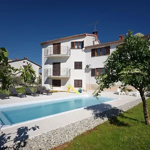 Apartment Falu, Štinjan