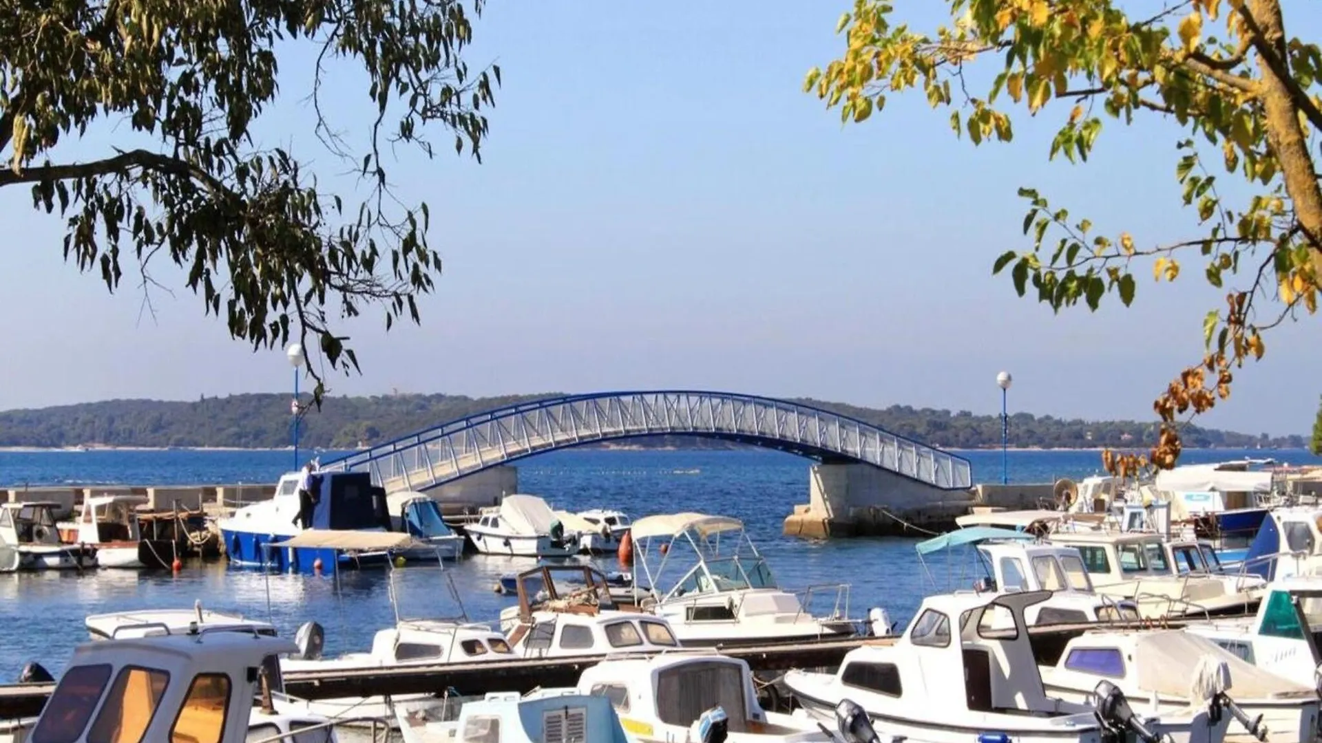 Cozy Apartment With Terrace And Bbq Stinjan Croatia